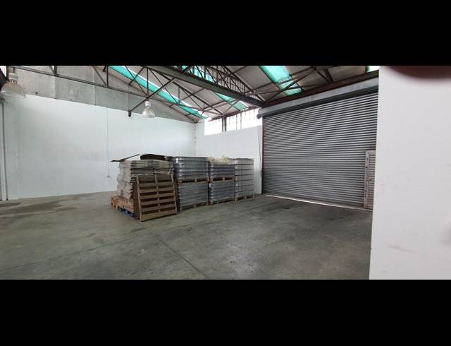 300M² WAREHOUSE TO LET IN SEBENZA