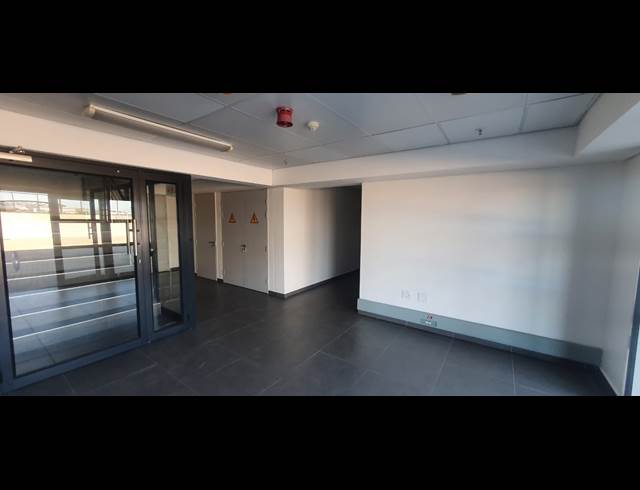 6,420M² WAREHOUSE TO LET IN AIRPORT INDUSTRIA