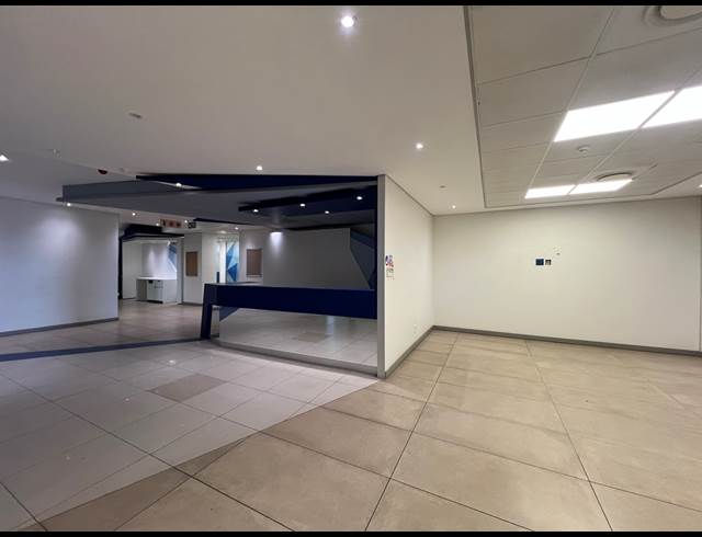 196.60M² OFFICE TO LET IN HIGHVELD