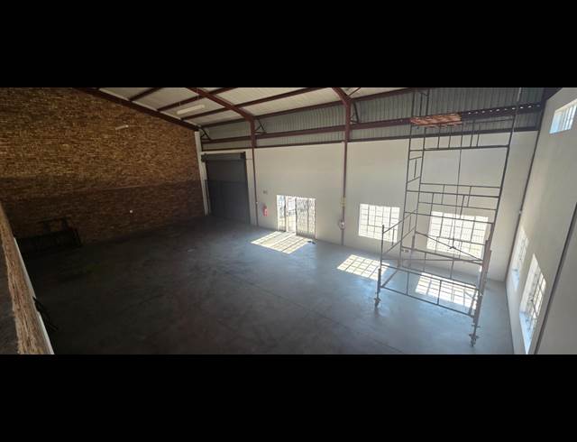 346M² WAREHOUSE TO LET IN RIVERSIDE PARK