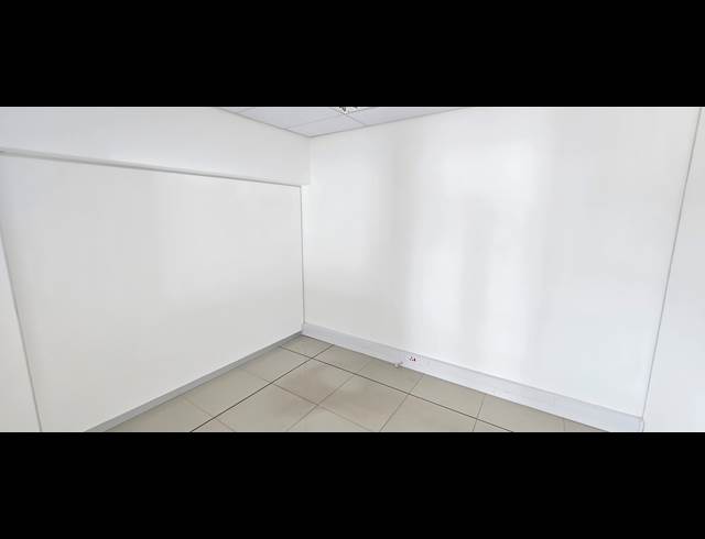 624M² SHOWROOM TO LET IN NORTH RIDING