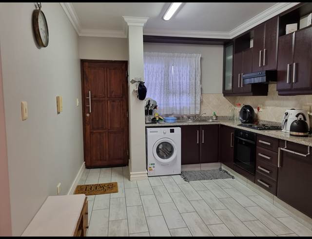 2 BEDROOM APARTMENT TO LET IN NEW TOWN CENTRE