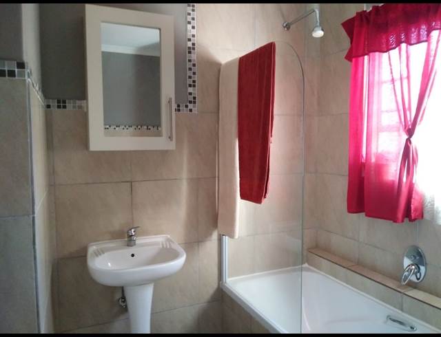 2 bed property to rent in ANNLIN