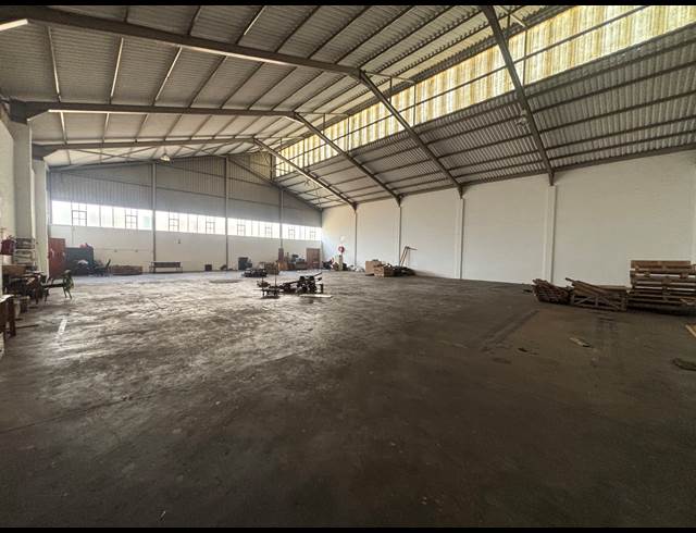 602M² WAREHOUSE TO LET IN EPPING INDUSTRIAL