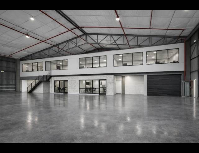 8,000M² WAREHOUSE TO LET IN PAARL CENTRAL
