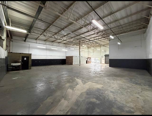 560M² WAREHOUSE TO LET IN HALFWAY HOUSE