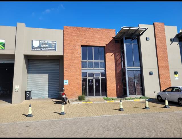 558M² WAREHOUSE TO LET IN STIKLAND INDUSTRIAL