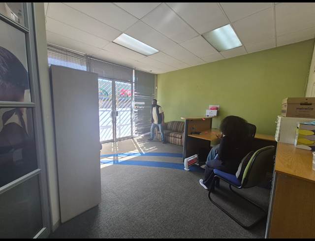 500M² OFFICE TO LET IN KRUGERSDORP CENTRAL