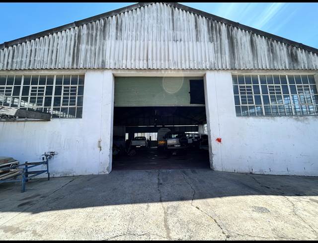 366M² WAREHOUSE RENTED IN EPPING INDUSTRIAL