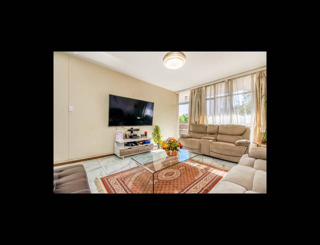 3 BEDROOM APARTMENT TO LET IN SANDTON CENTRAL