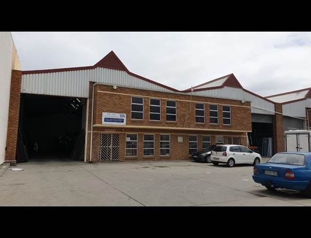 800M² WAREHOUSE TO LET IN RACING PARK