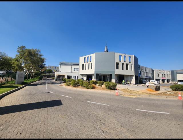 429M² OFFICE TO LET IN HALFWAY HOUSE
