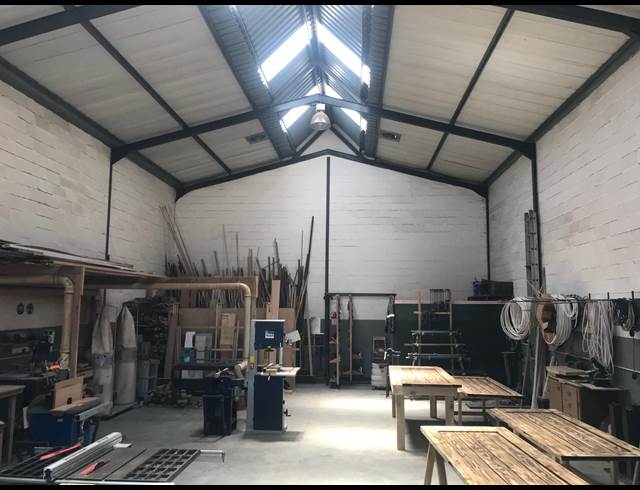 290M² WAREHOUSE RENTED IN STIKLAND INDUSTRIAL
