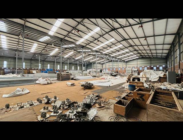 4,400M² WAREHOUSE TO LET IN SYBRAND VAN NIEKERK INDUSTRIAL