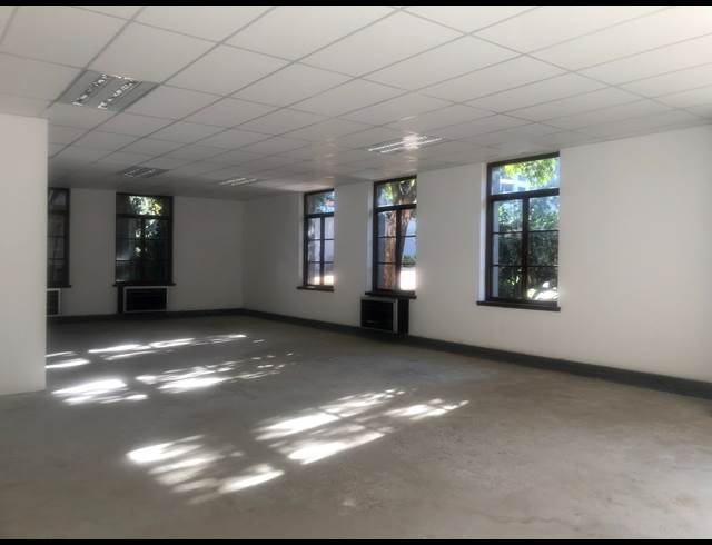 188M² OFFICE TO LET IN WIERDA VALLEY