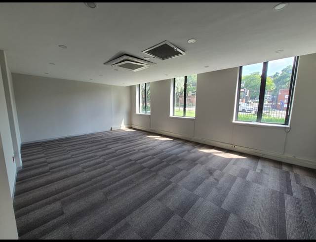 556M² OFFICE TO LET IN SANDTON CENTRAL