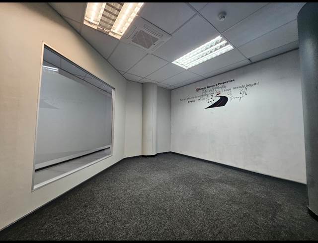 531M² OFFICE TO LET IN DIE HOEWES