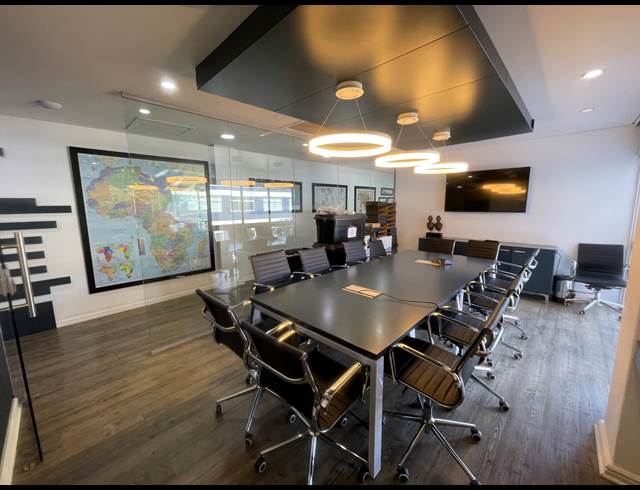 277M² OFFICE TO LET IN WATERFRONT