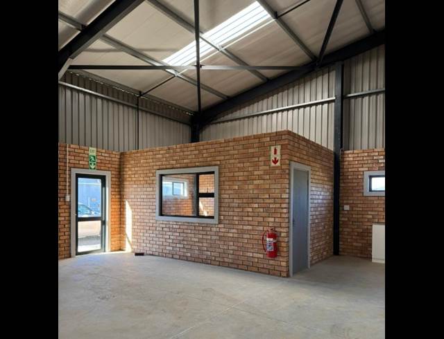450M² WAREHOUSE TO LET IN MEISIES HALT