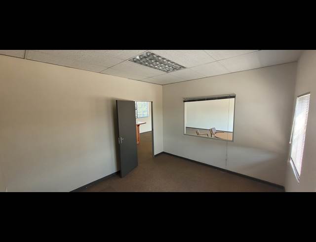 104M² OFFICE TO LET IN NELSPRUIT CENTRAL