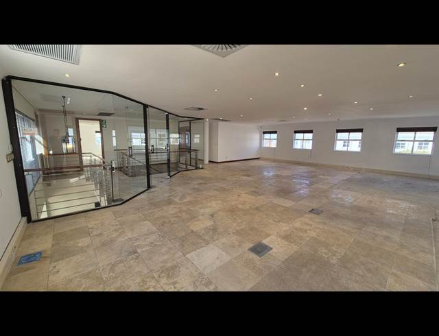 235M² OFFICE TO LET IN WESTLAKE
