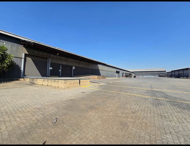 6,797M² WAREHOUSE TO LET IN TUNNEY