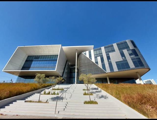 595M² OFFICE TO LET IN WATERFALL