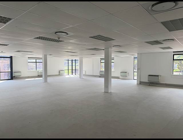 346.80M² OFFICE TO LET IN PLATTEKLOOF 3