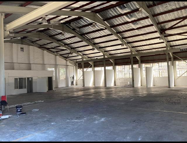 784M² FACTORY TO LET IN WESTMEAD