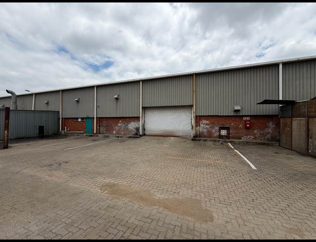 560M² WAREHOUSE TO LET IN HALFWAY HOUSE