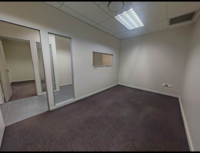 131M² OFFICE TO LET IN MEYERSDAL