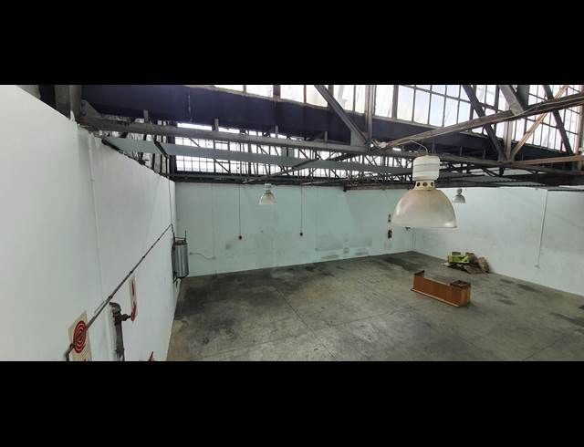 300M² WAREHOUSE TO LET IN SEBENZA