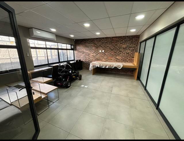 400M² BUILDING TO LET IN EPPING INDUSTRIAL