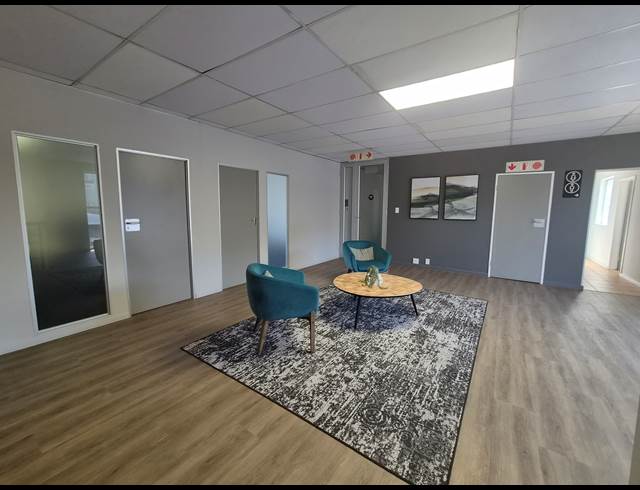 231M² OFFICE TO LET IN HALFWAY HOUSE