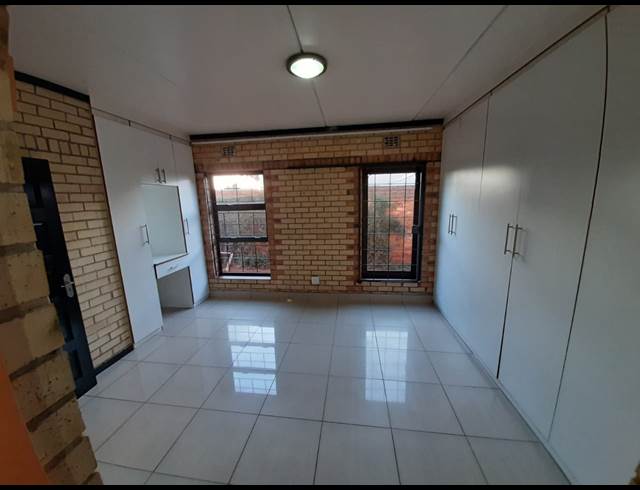 3 bed property to rent in DEWALD HATTINGH PARK