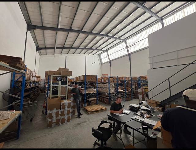 491M² WAREHOUSE TO LET IN FIRGROVE
