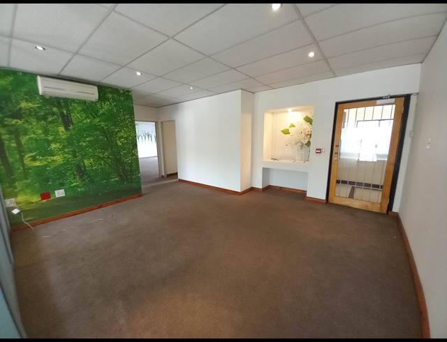 245M² OFFICE TO LET IN BRYANSTON