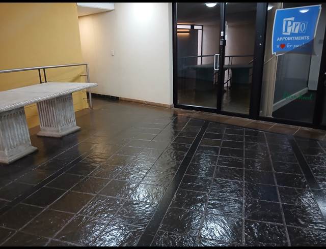 200M² OFFICE TO LET IN WESTVILLE