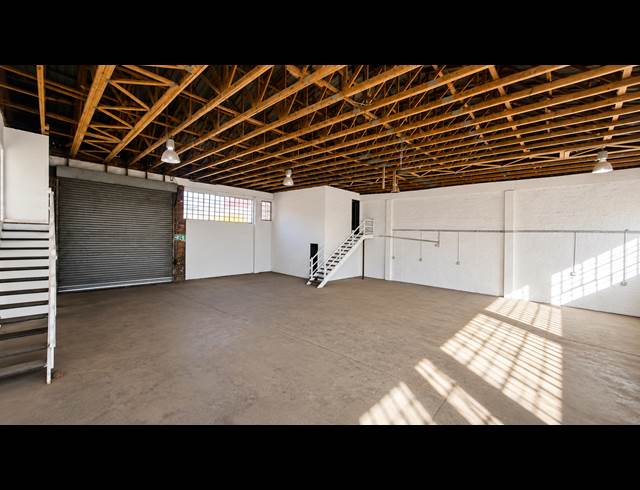 550M² WAREHOUSE TO LET IN MEADOWDALE