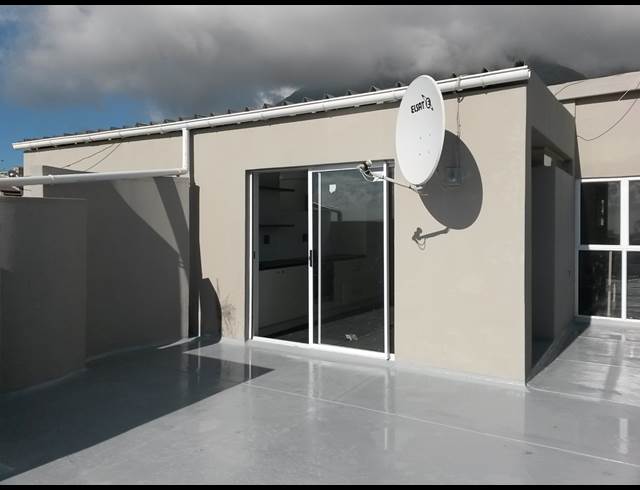 2 bed property to rent in WOODSTOCK