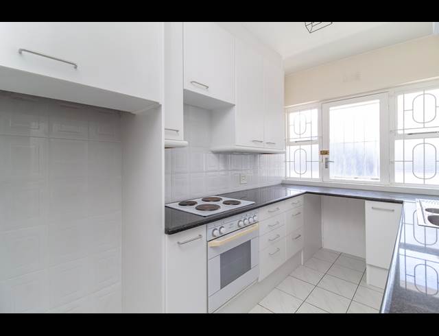 2 BEDROOM APARTMENT RENTED IN SEA POINT