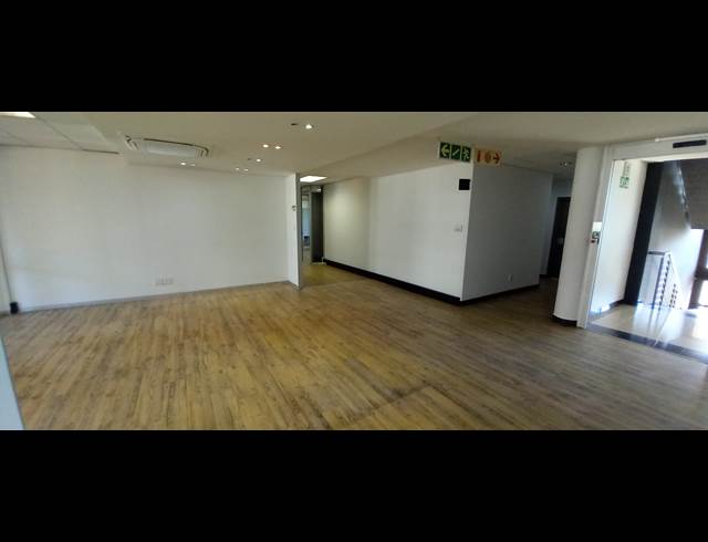 299M² OFFICE TO LET IN BRYANSTON