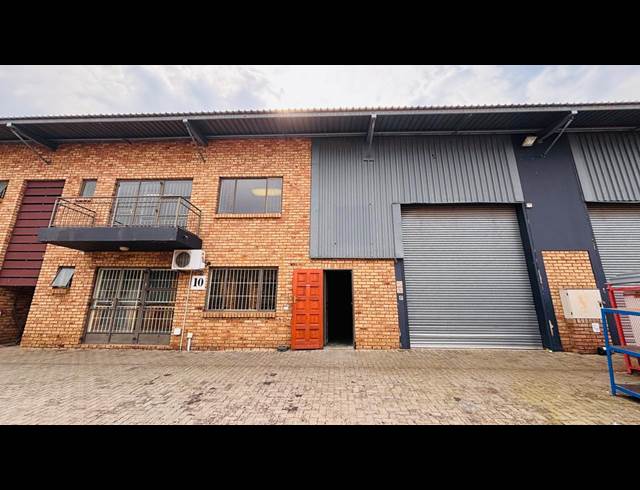 451M² WAREHOUSE TO LET IN STORMILL