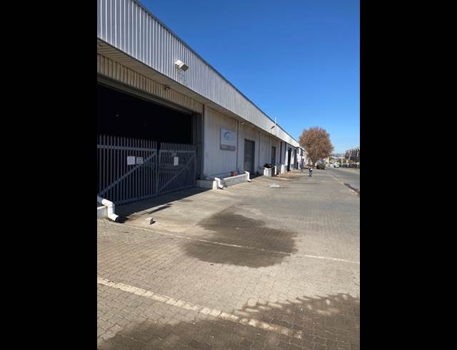 12,700M² WAREHOUSE TO LET IN HERIOTDALE
