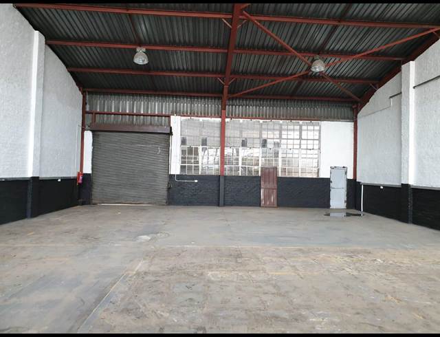 550M² WAREHOUSE RENTED IN WADEVILLE