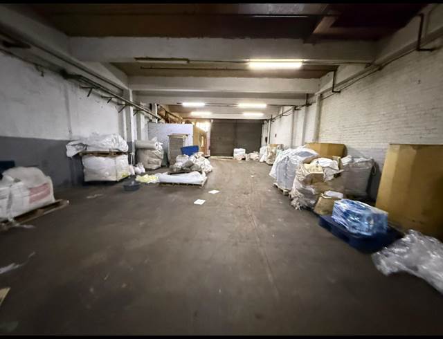 380M² WAREHOUSE TO LET IN INDUSTRIA WEST