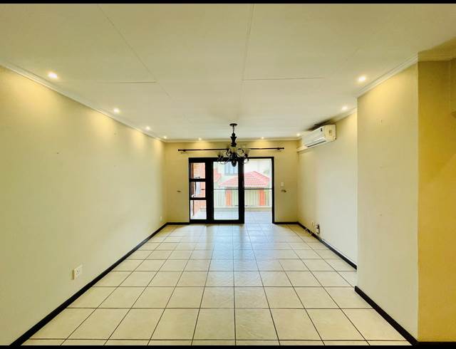 3 BEDROOM APARTMENT RENTED IN SUNNINGHILL