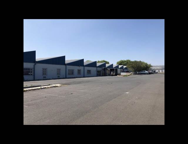 2,577M² WAREHOUSE TO LET IN PAROW INDUSTRIAL