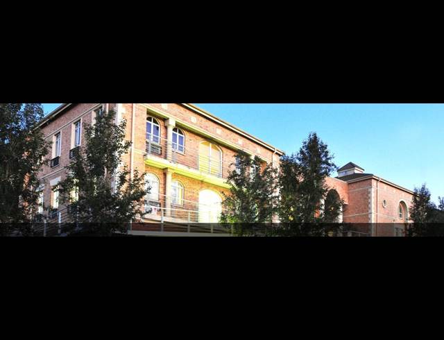 404M² BUSINESS CENTRE TO LET IN IRENE