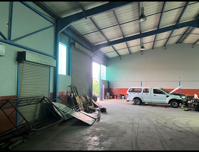 5,500M² INDUSTRIAL YARD TO LET IN MOREHILL